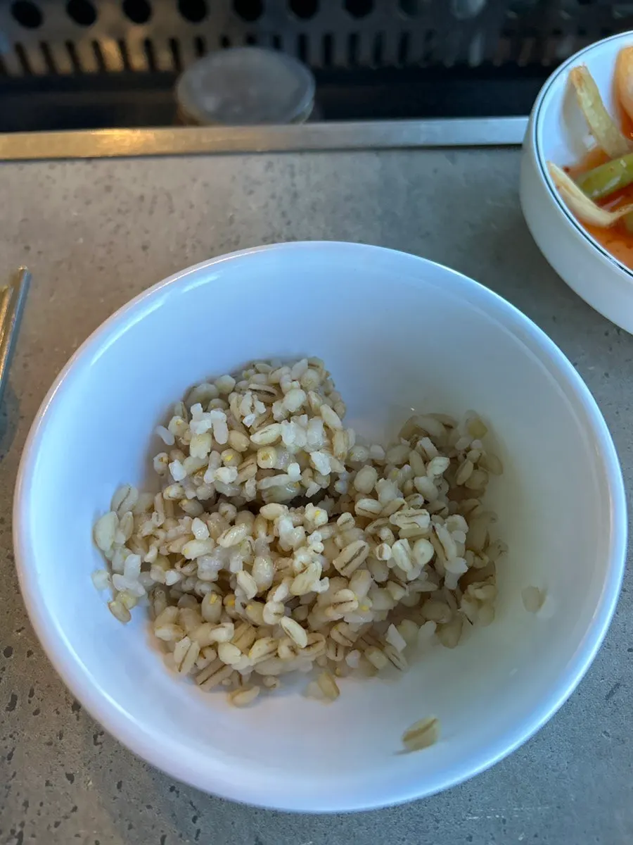 오십이도칼국수 밑반찬 구성