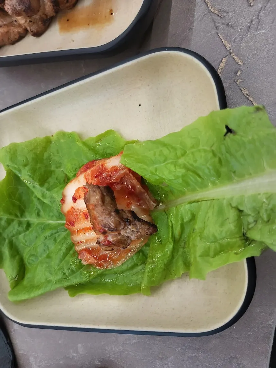 육즙이 도는 한돈 구이 단면