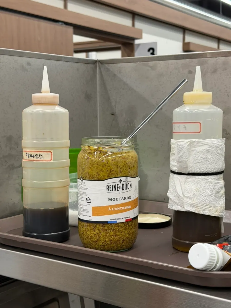 Sauces available at the self-serve corner