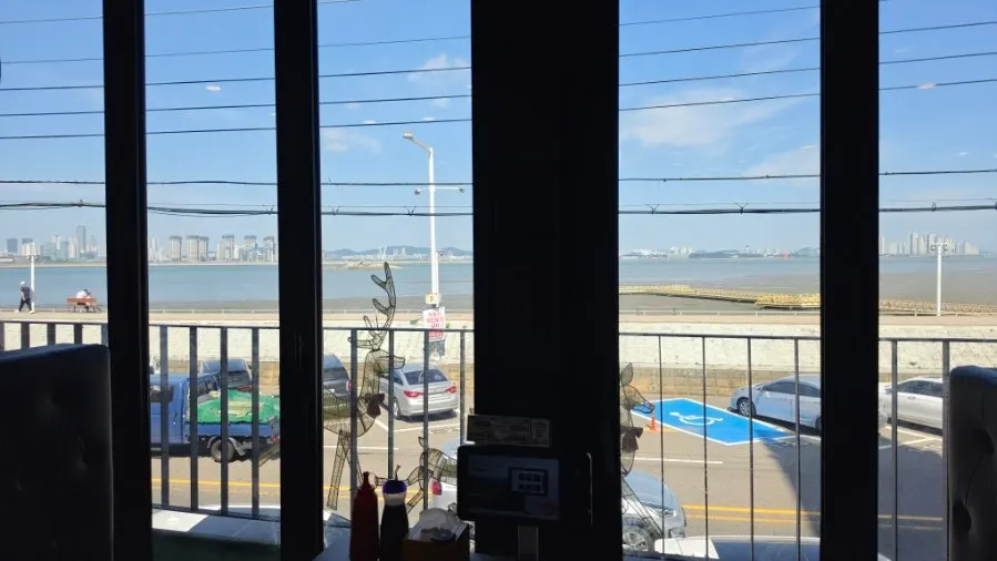 View of the Oido sea seen through the 2nd floor window
