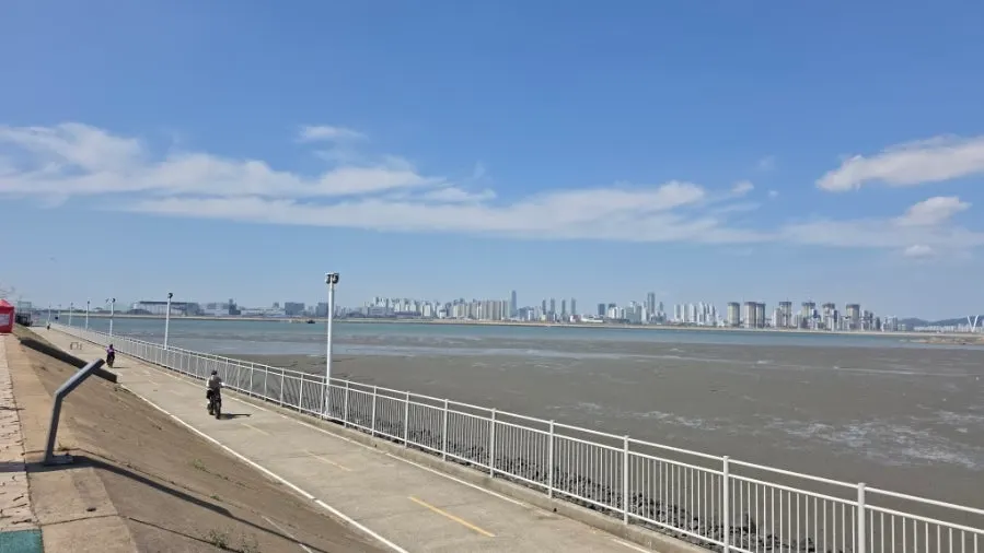 View of the Oido seaside path walked after the meal