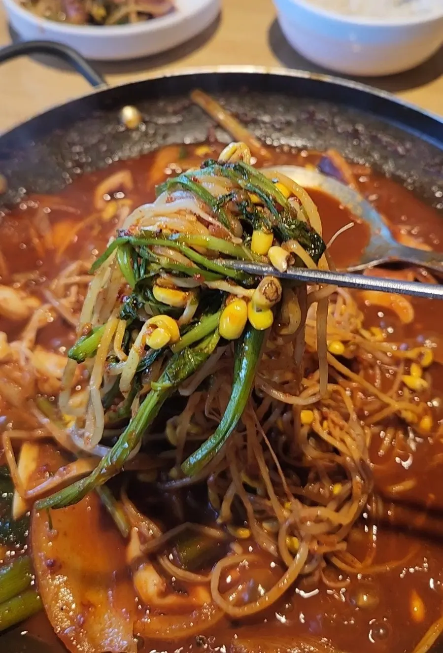 Squid duruchigi pieces coated in sauce