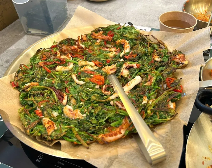 Crispy pan-fried squid minari pancake