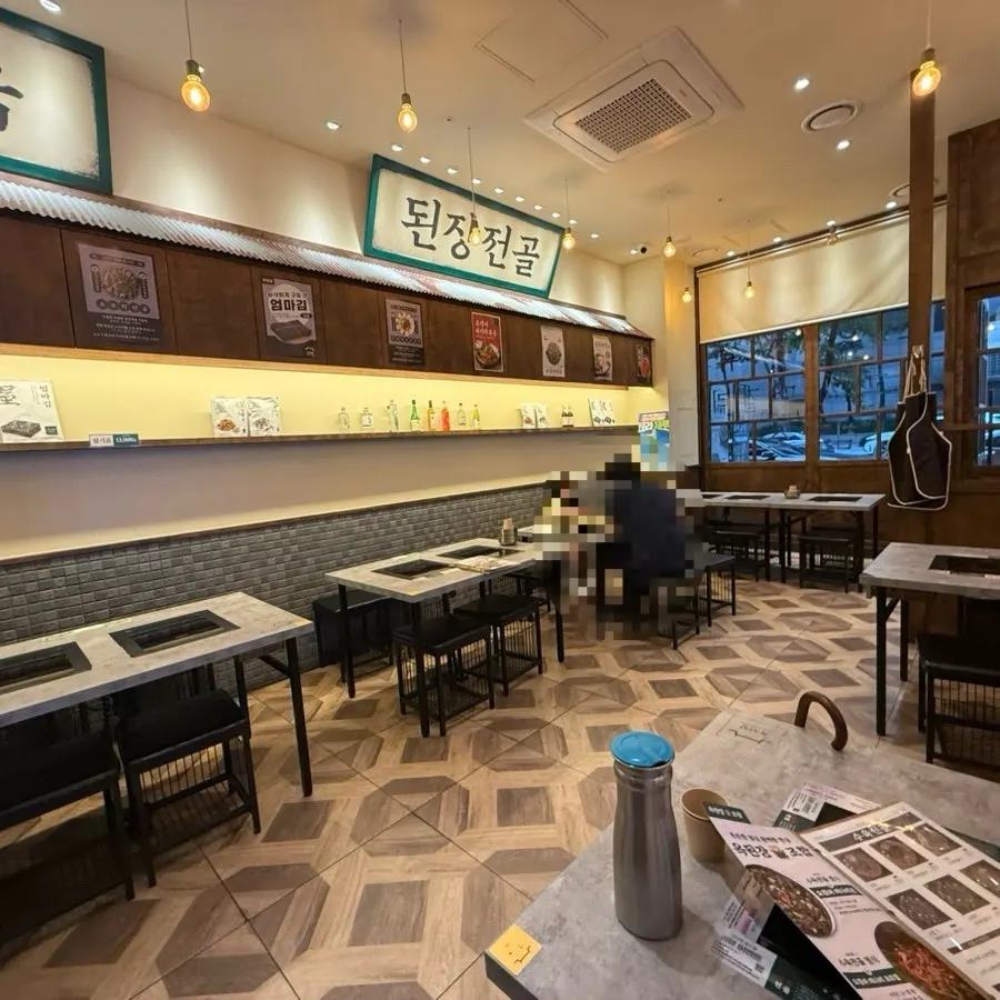Handwritten menu board inside Okdengjang Seohyeon Branch