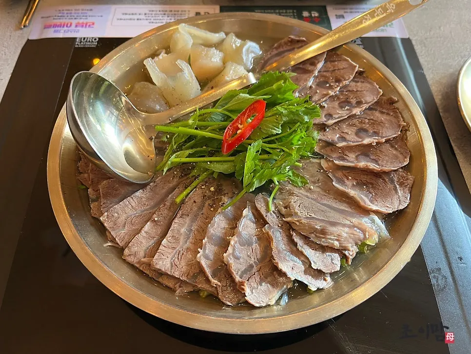 미나리 콩나물 무침과 김치찜, 파김치 기본 상차림
