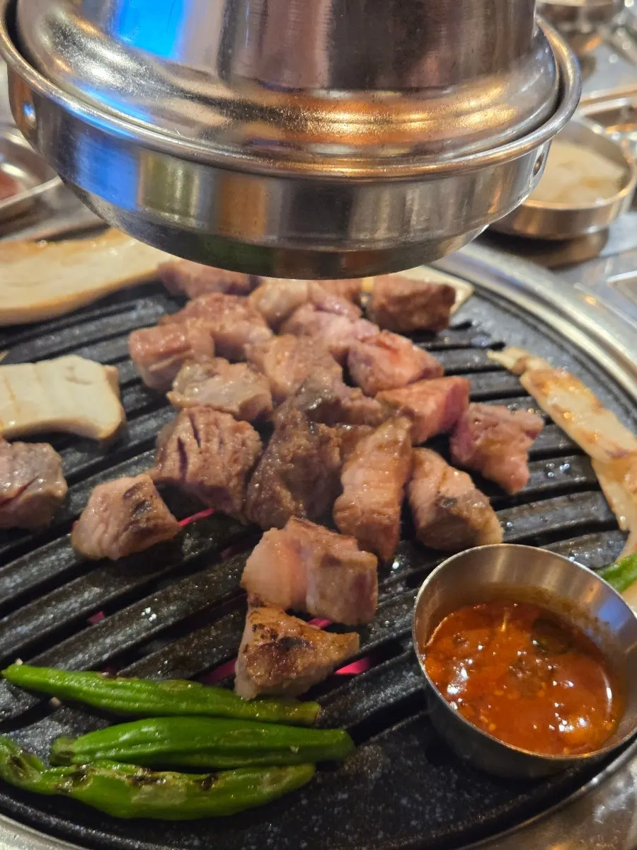 손칼집 낸 두툼 목살 구이