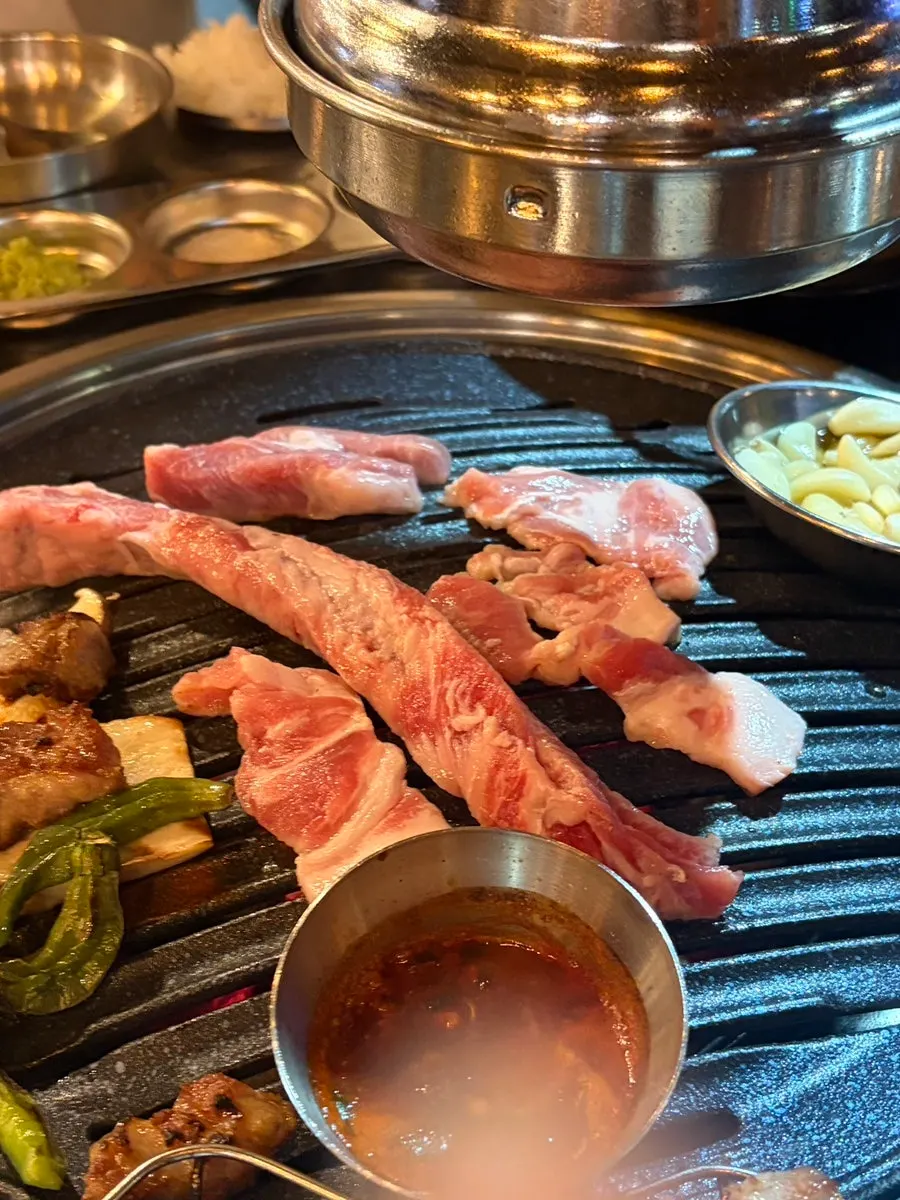Pork neck with side dish combination