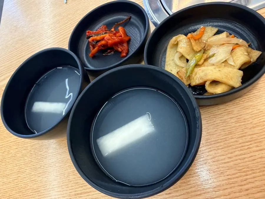 밥과 반찬을 이용하는 셀프수랏간