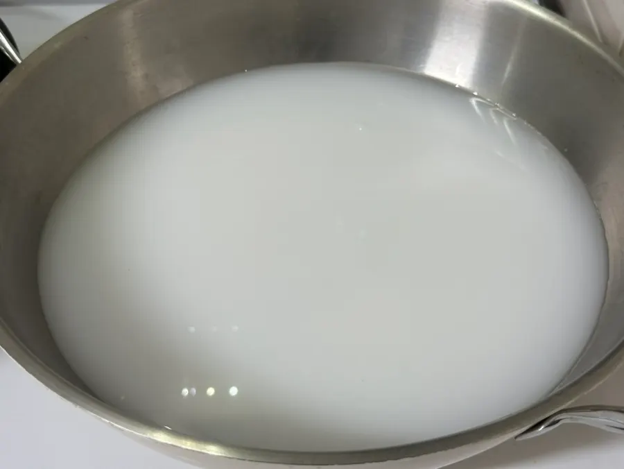 Contents of the budae-jjigae takeout package