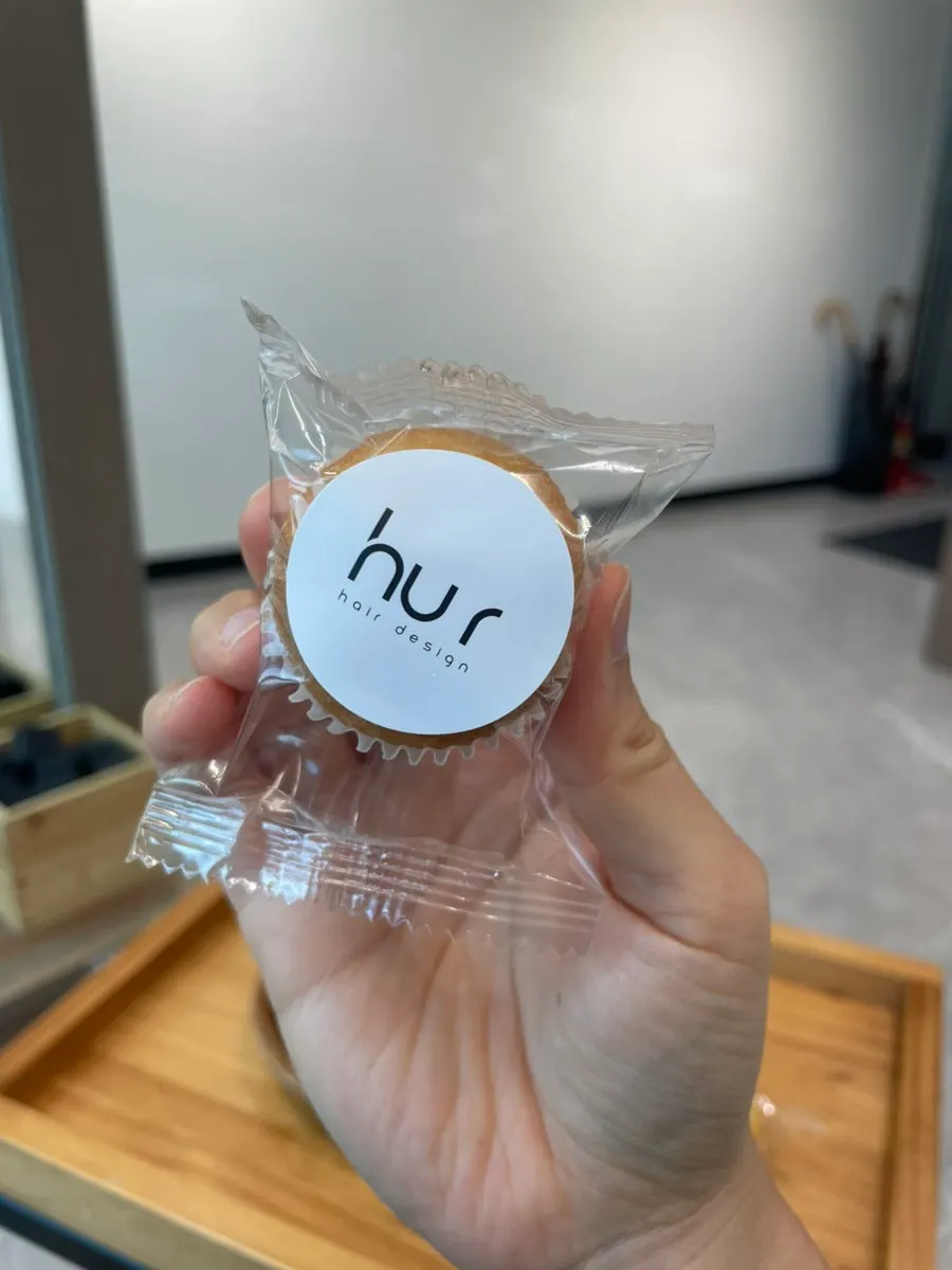 Bread with a Whur sticker on it