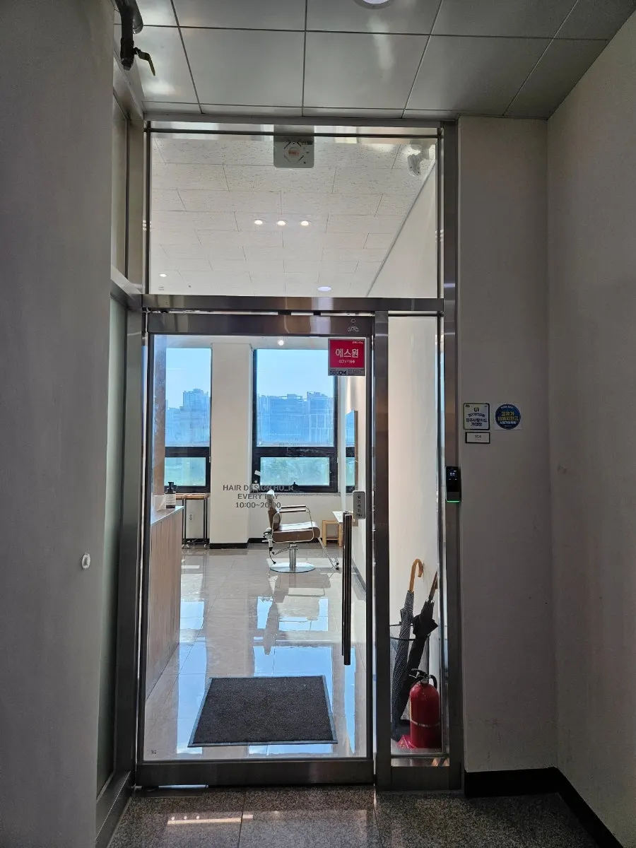 Interior of Hair Design Whur Ok-jeong branch