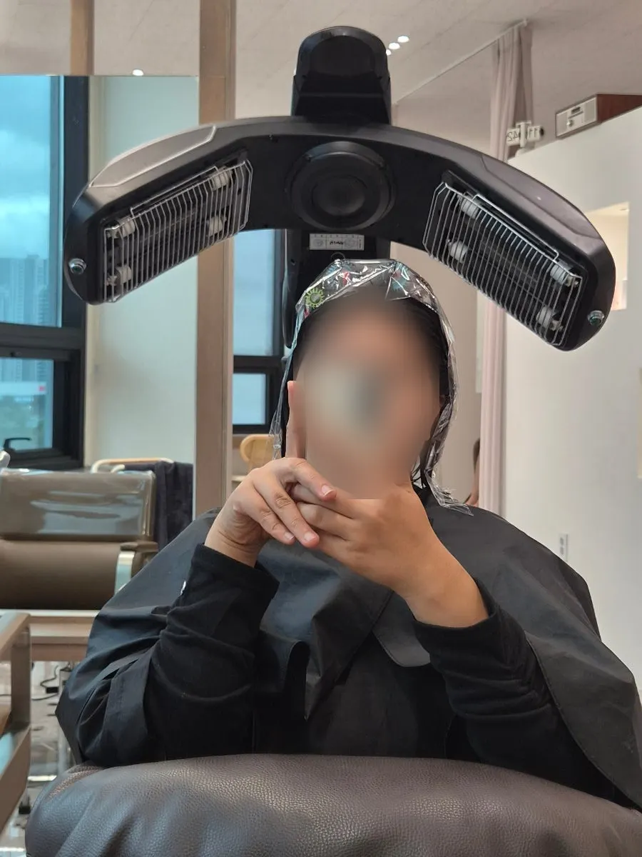 단발 볼륨매직 롤 마무리 작업