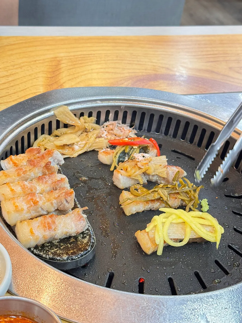 직원이 구워주는 숙성 삼겹살