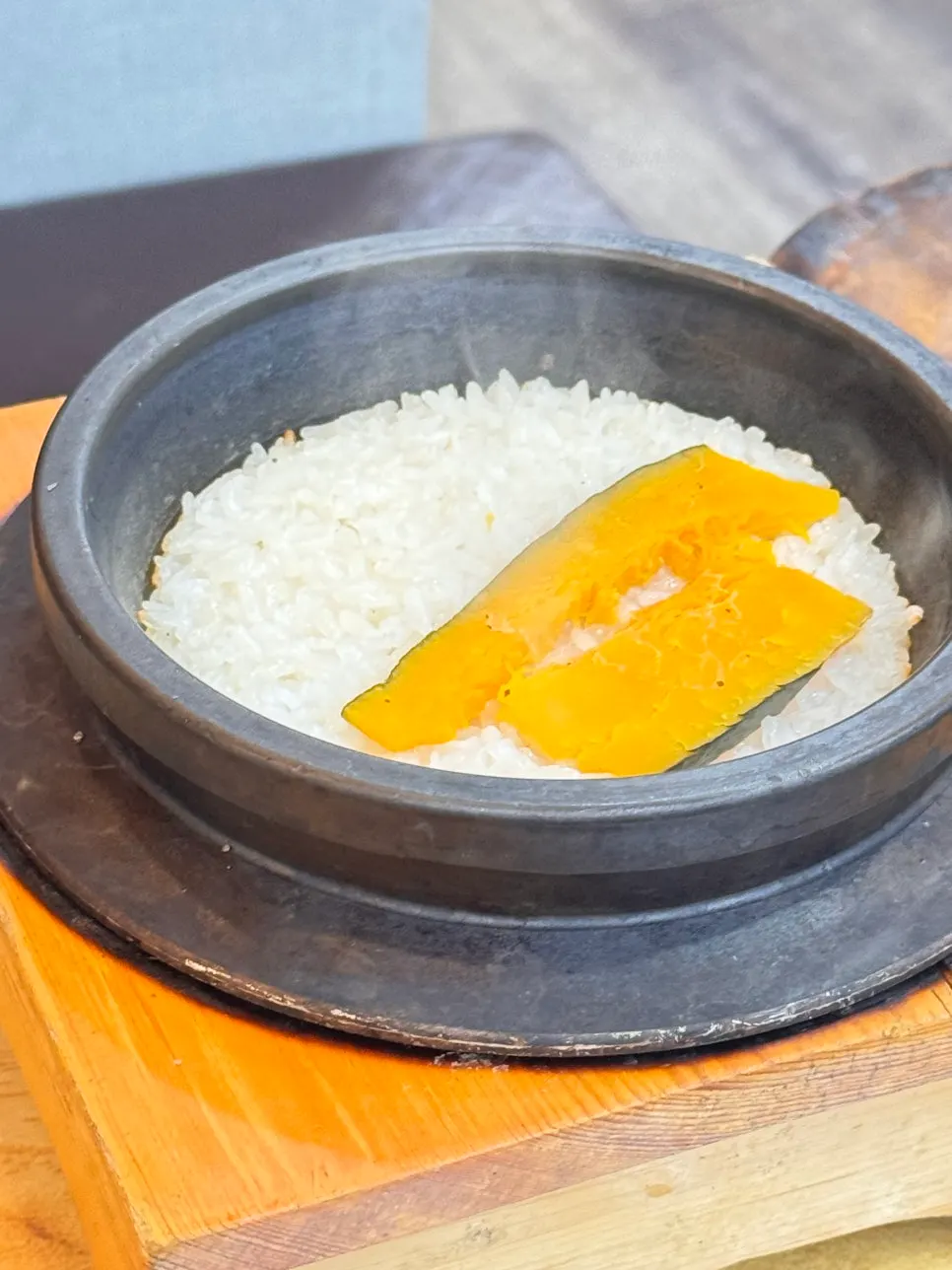 윤기 나는 고슬고슬한 솥밥