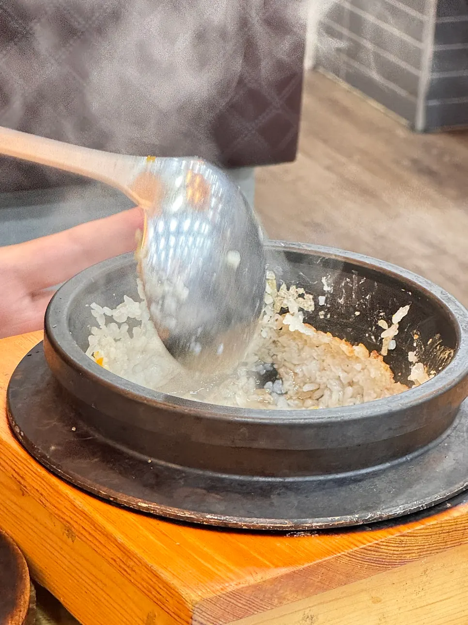 양념 솥밥과 삼겹살 조합
