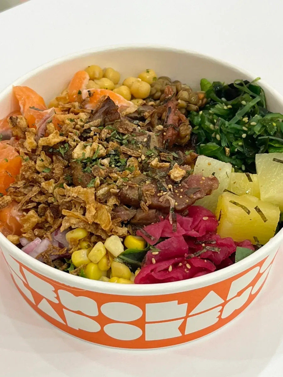 Closing shot at Olla Poke, a salad restaurant near Munjeong Station