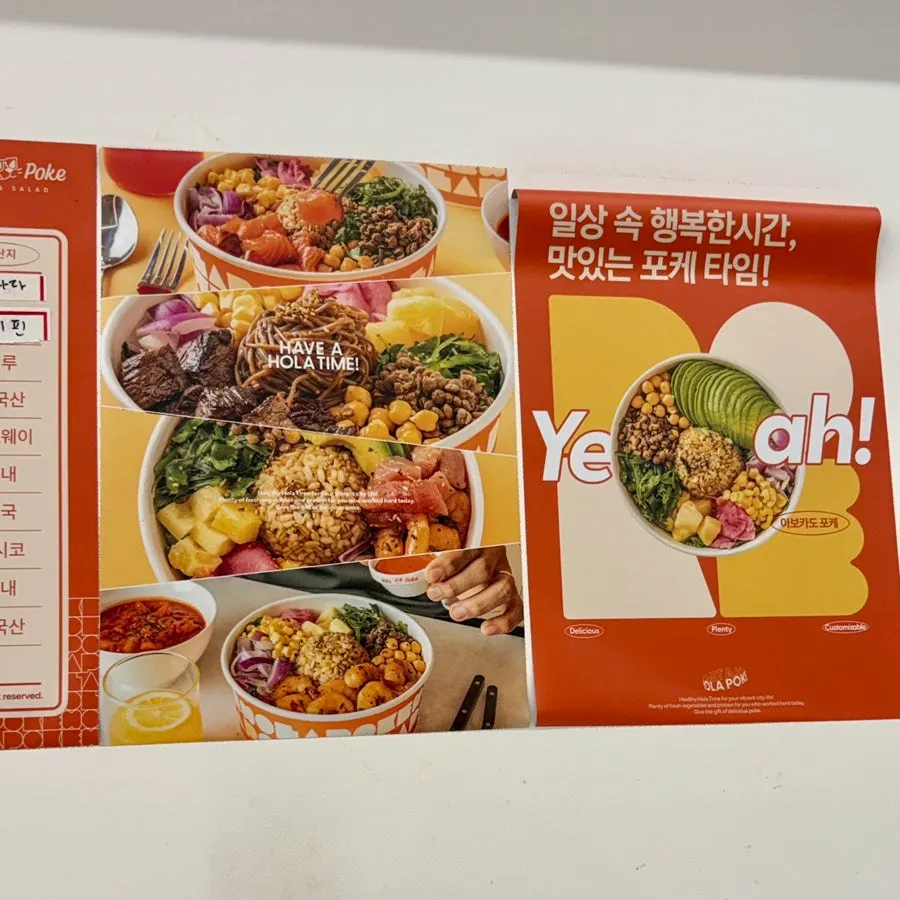 Kaunter pesanan di Ola Poke Samseong Branch