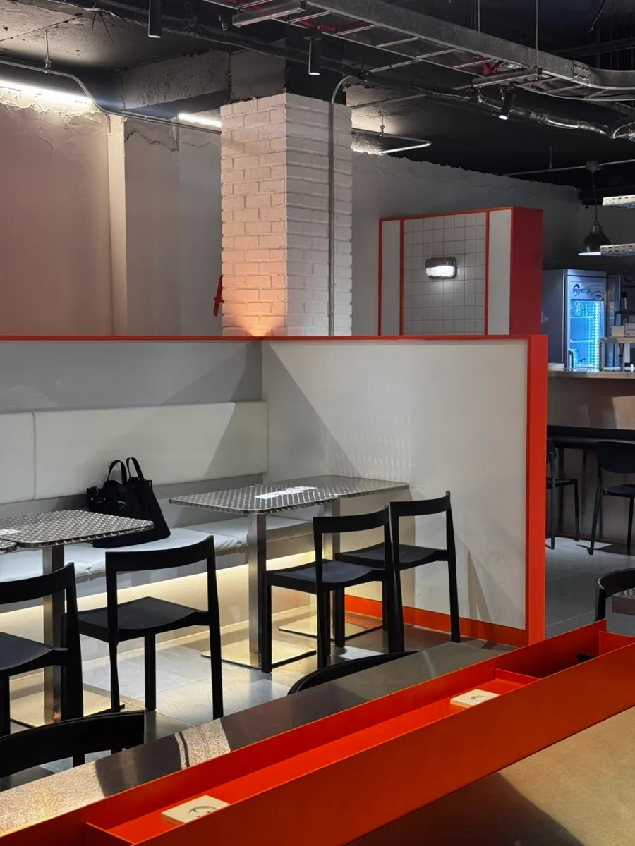 Self-serve bar supplies at Olla Poke Seocho Gyodae Branch