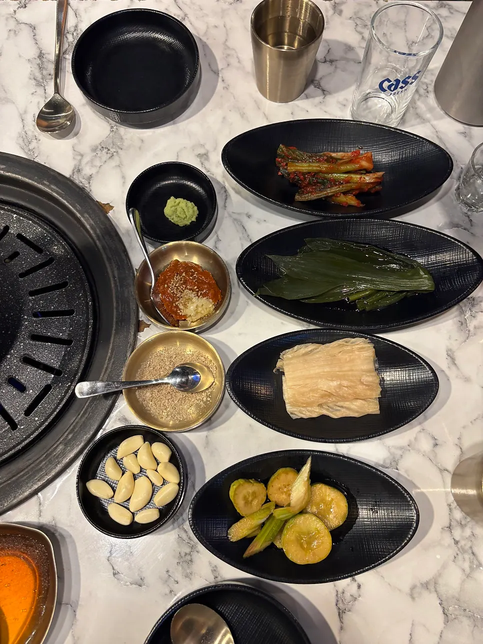 옳은 돼지 한상 상차림