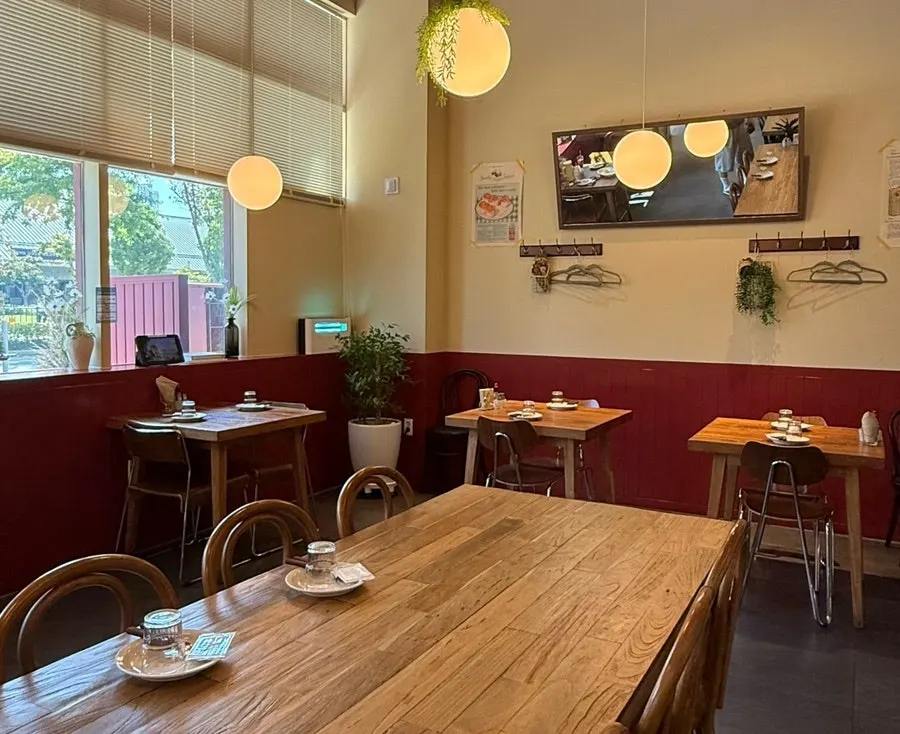 Interior with four-person tables