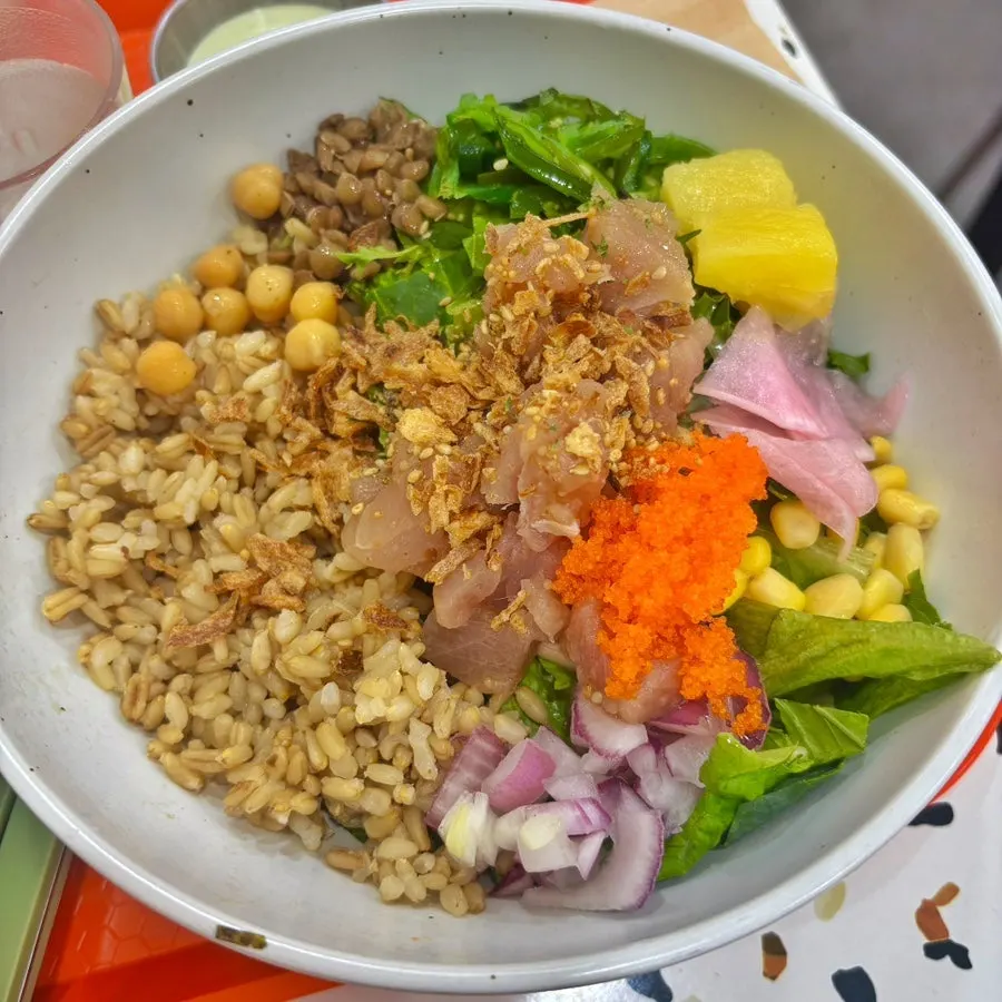 야채 반 밥 반 베이스의 오리지널 참치 포케