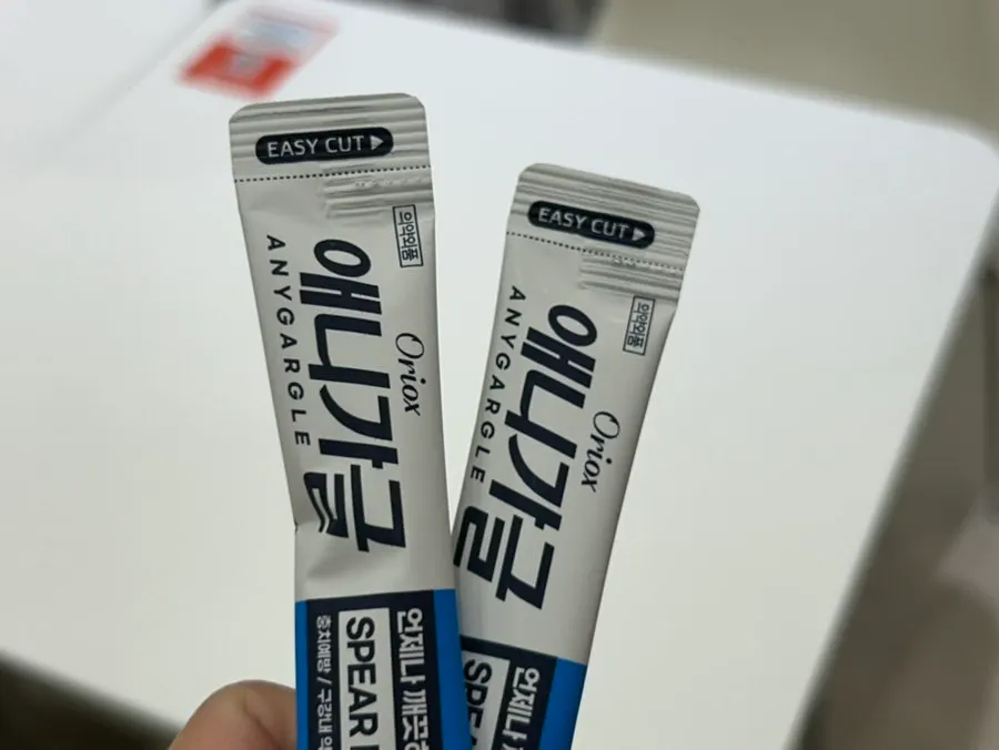 싹 비운 올라포케 그릇 두 개