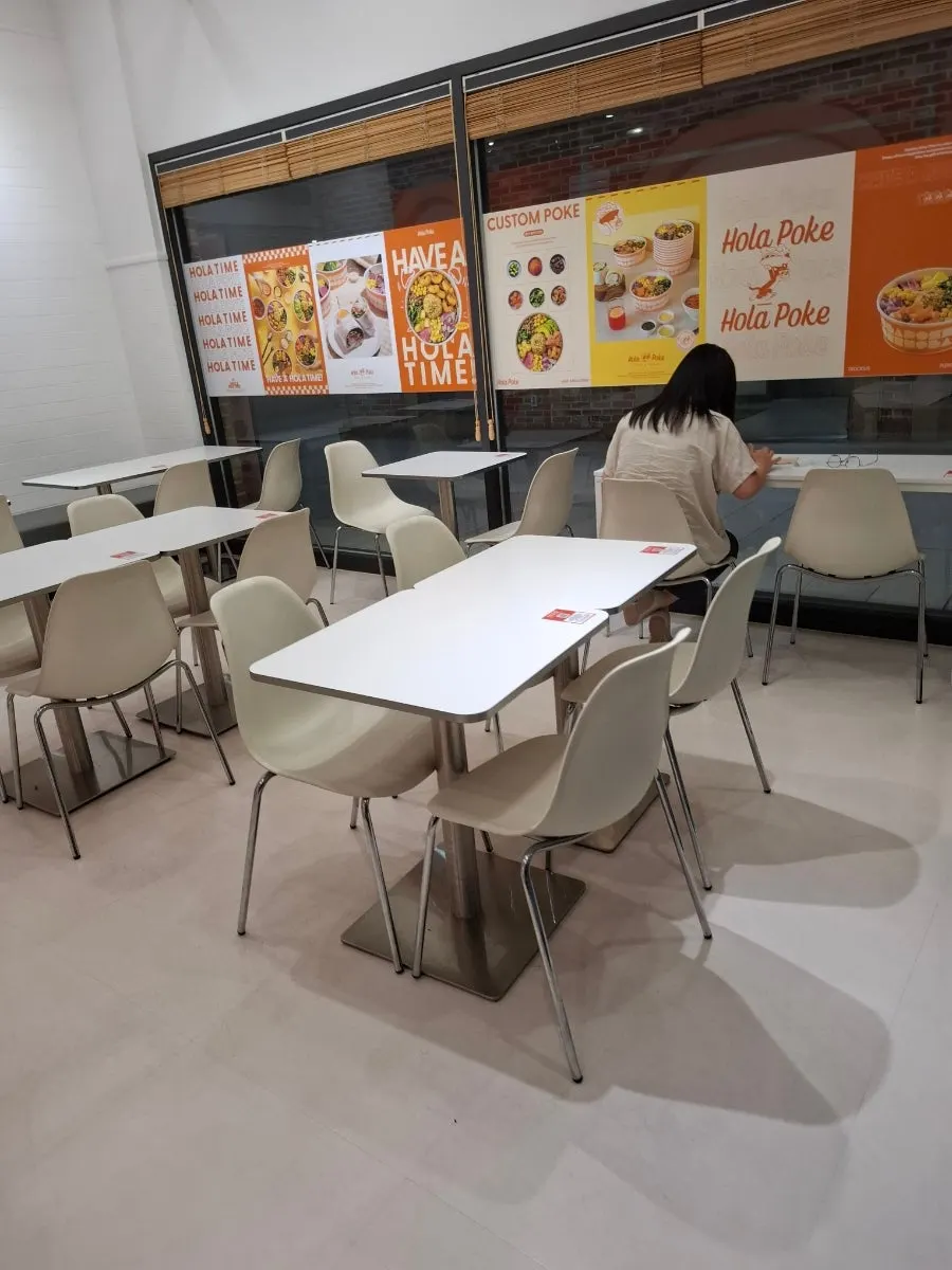 Entrance to Olla Poke Munjeong Main Branch in the basement of Terra Tower A