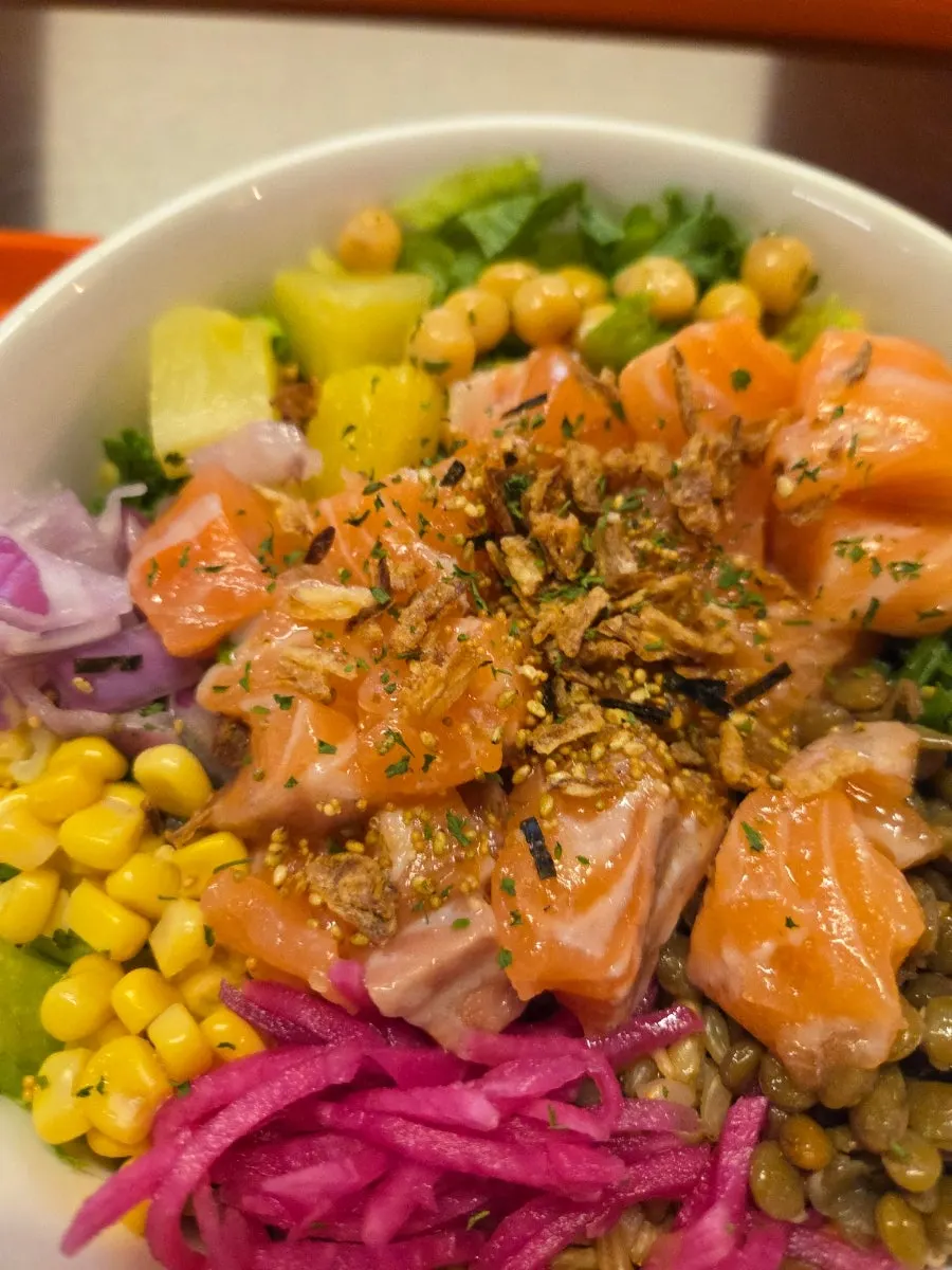 Poke served with truffle mayo sauce