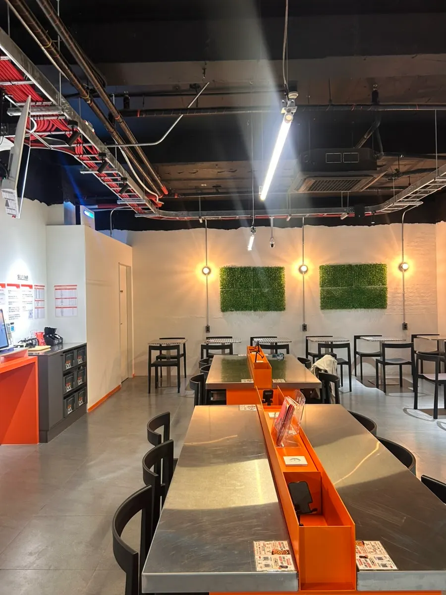 Spacious hall of the poke restaurant