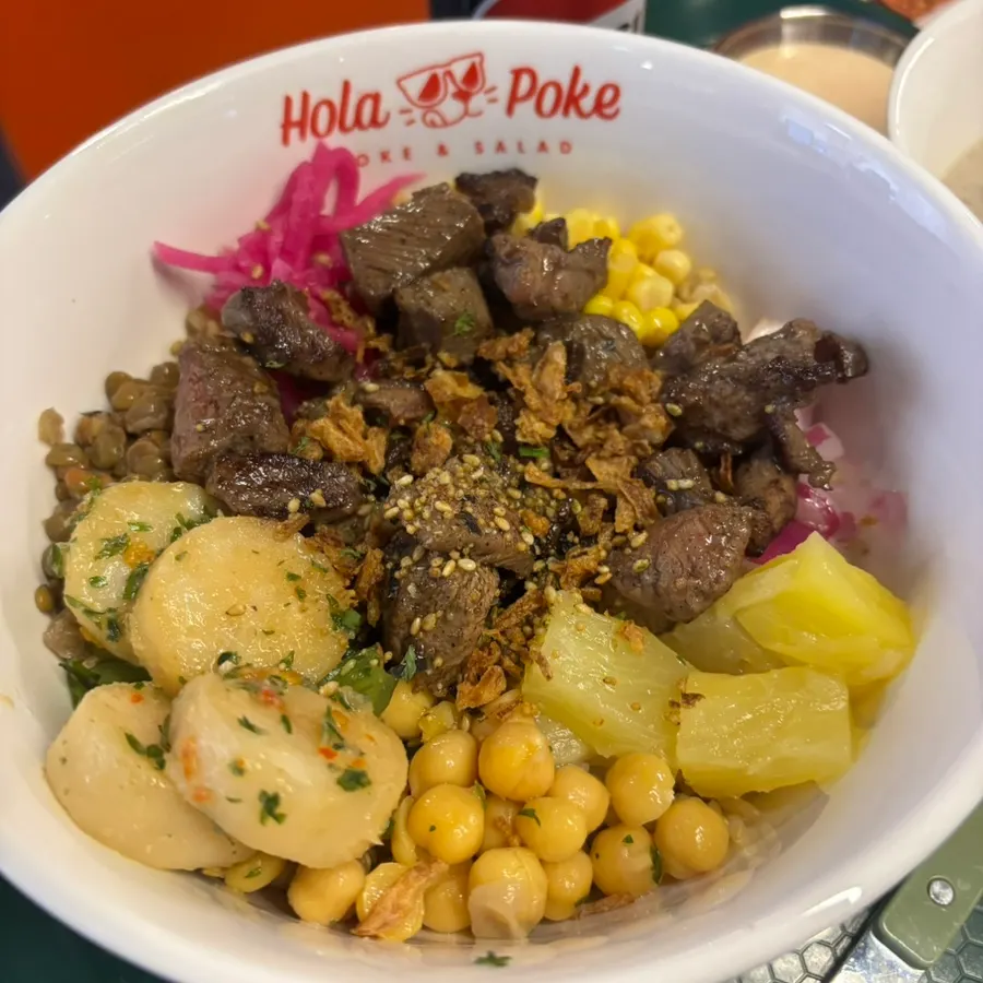Nutrition label for the steak poke