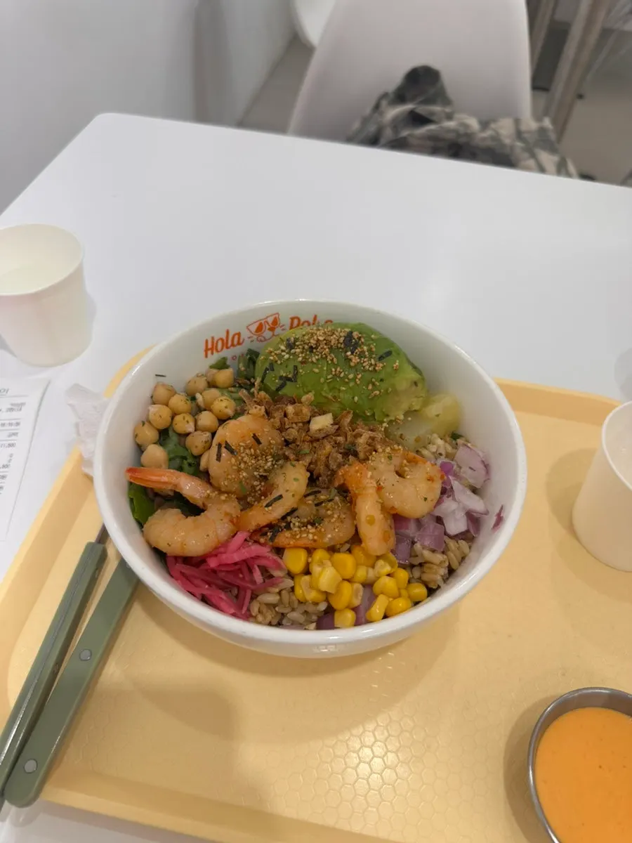 Table setting of garlic shrimp poke