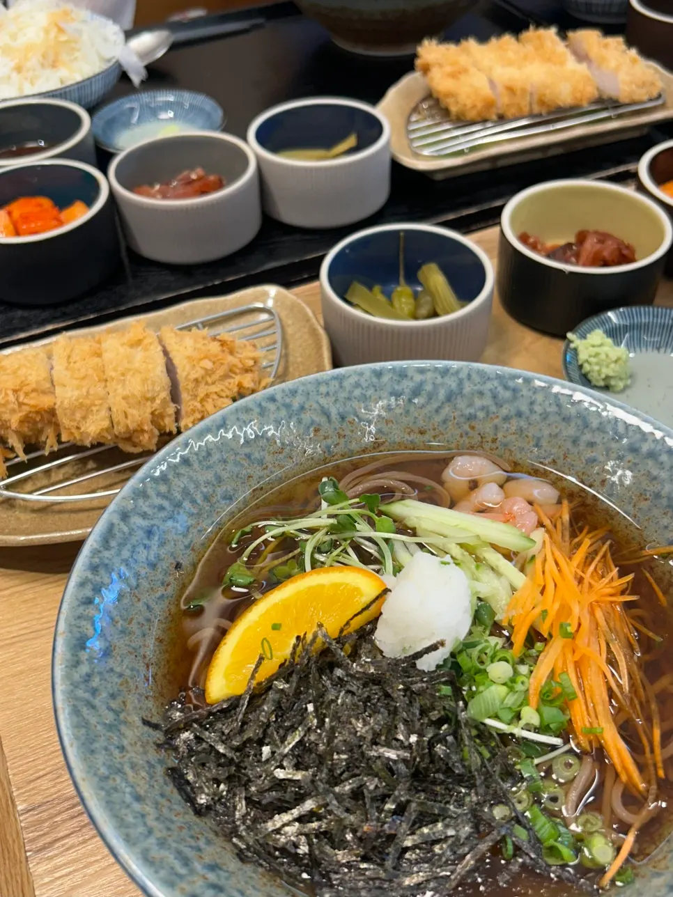 Cold soba hire set and rosu set table setting