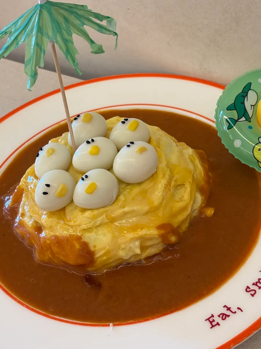 Plating of the Chulng Chulng Chulng rubber duck omurice