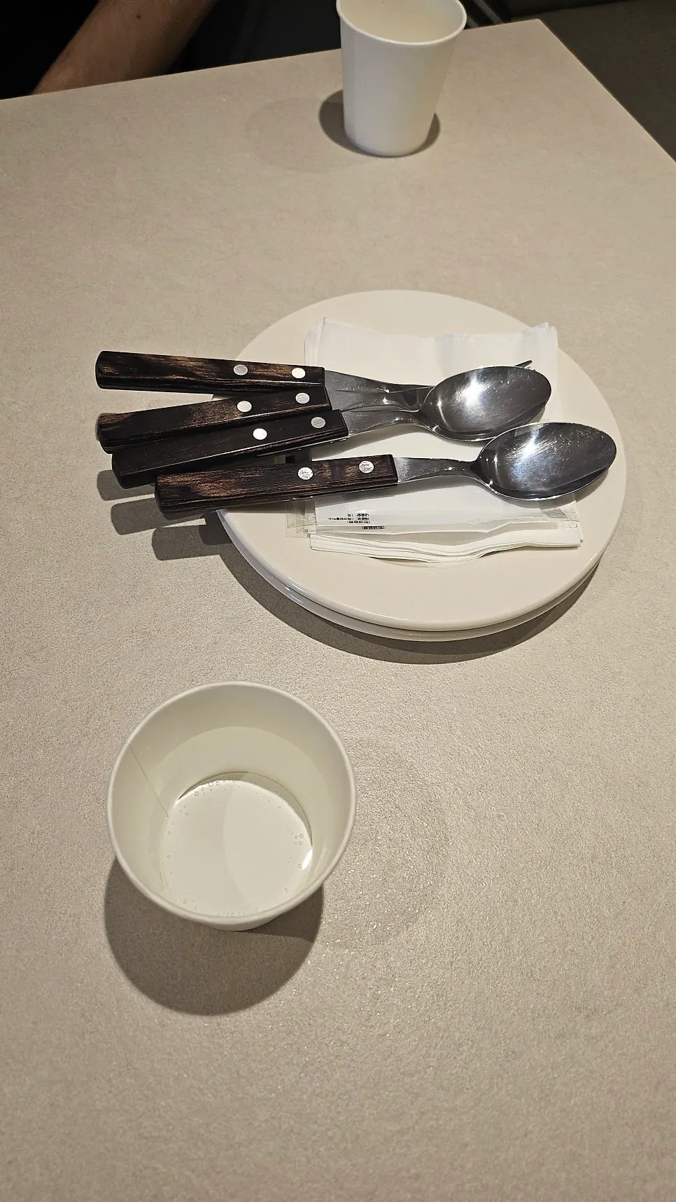 Omil店內一角的小裝飾品