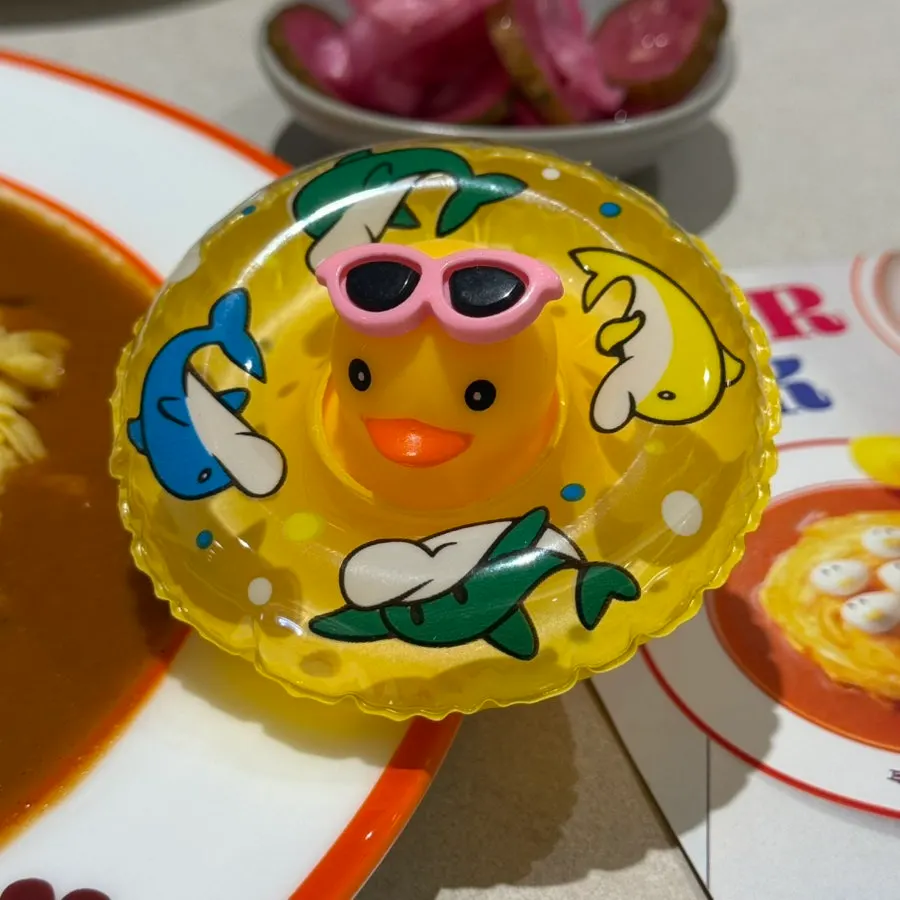 Rubber duck toy received with the omurice order