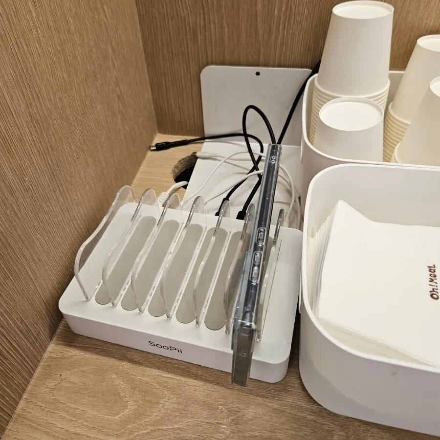 Self-service bar with charger and wet wipes