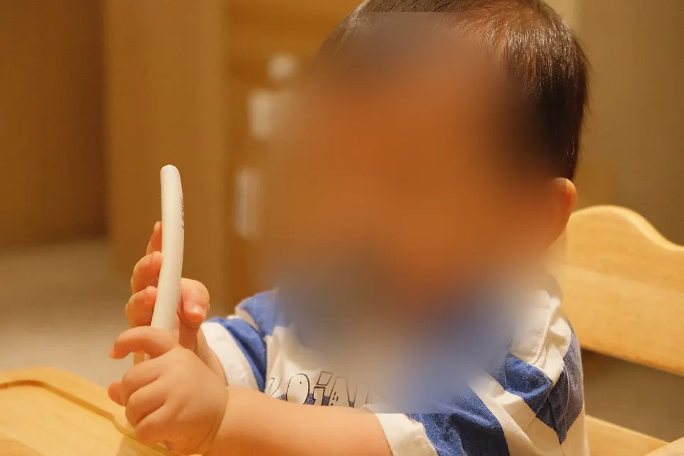 오밀 혜화대학로점 아기의자가 놓인 좌석