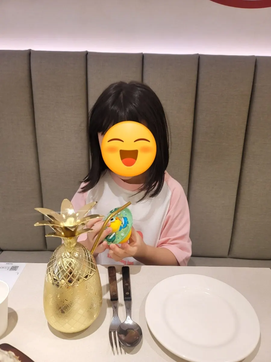총총총 러버덕 오므라이스 클로즈업