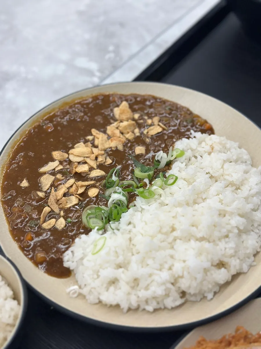 Minced-meat curry rice served with cheese katsu
