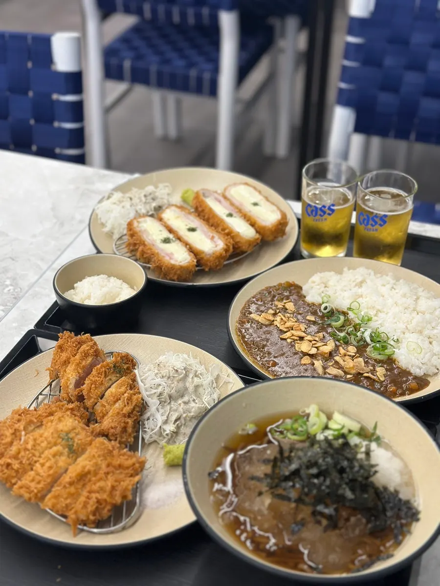 Curry rice topped with minced meat