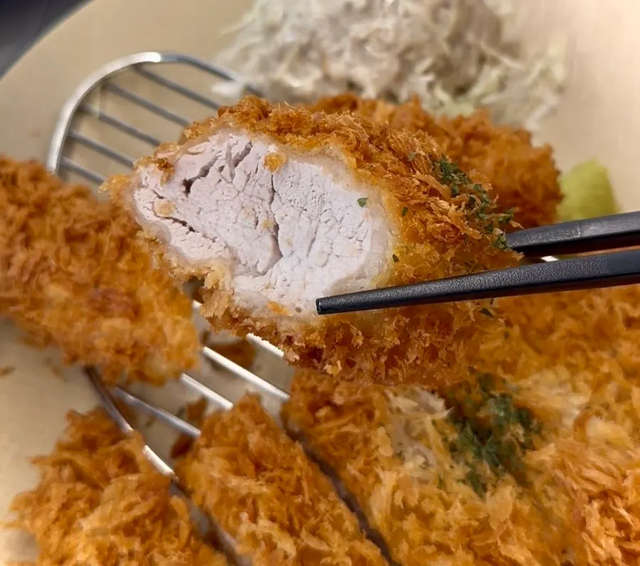 Soft-textured tenderloin katsu
