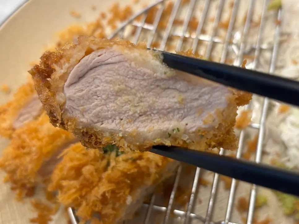 단면이 보이는 오미카츠 안심카츠