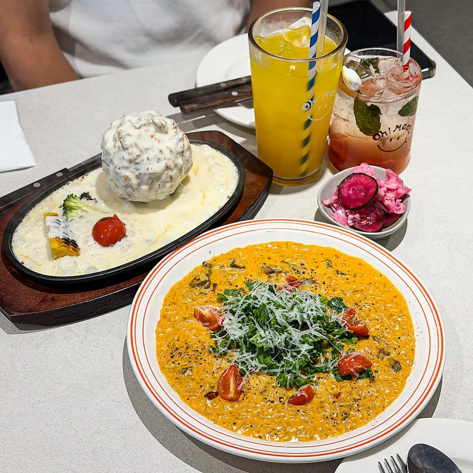 Two dishes ordered via QR ordering at Omil