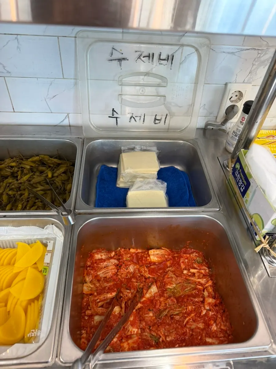 Self-bar with ramen noodles and sujebi dough for refills