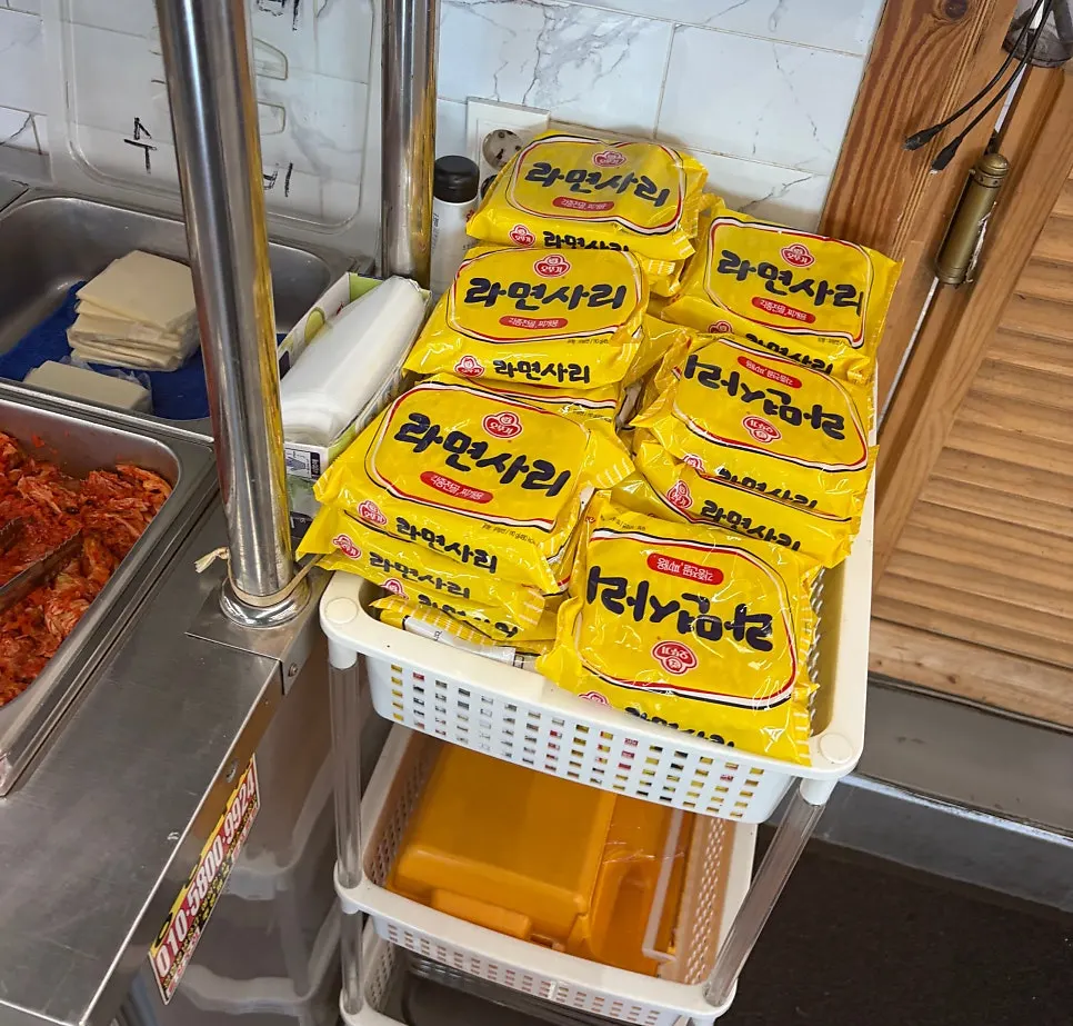 Side dish corner at the self-serve bar