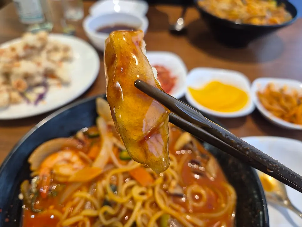 Crispy mini glutinous rice tangsuyuk