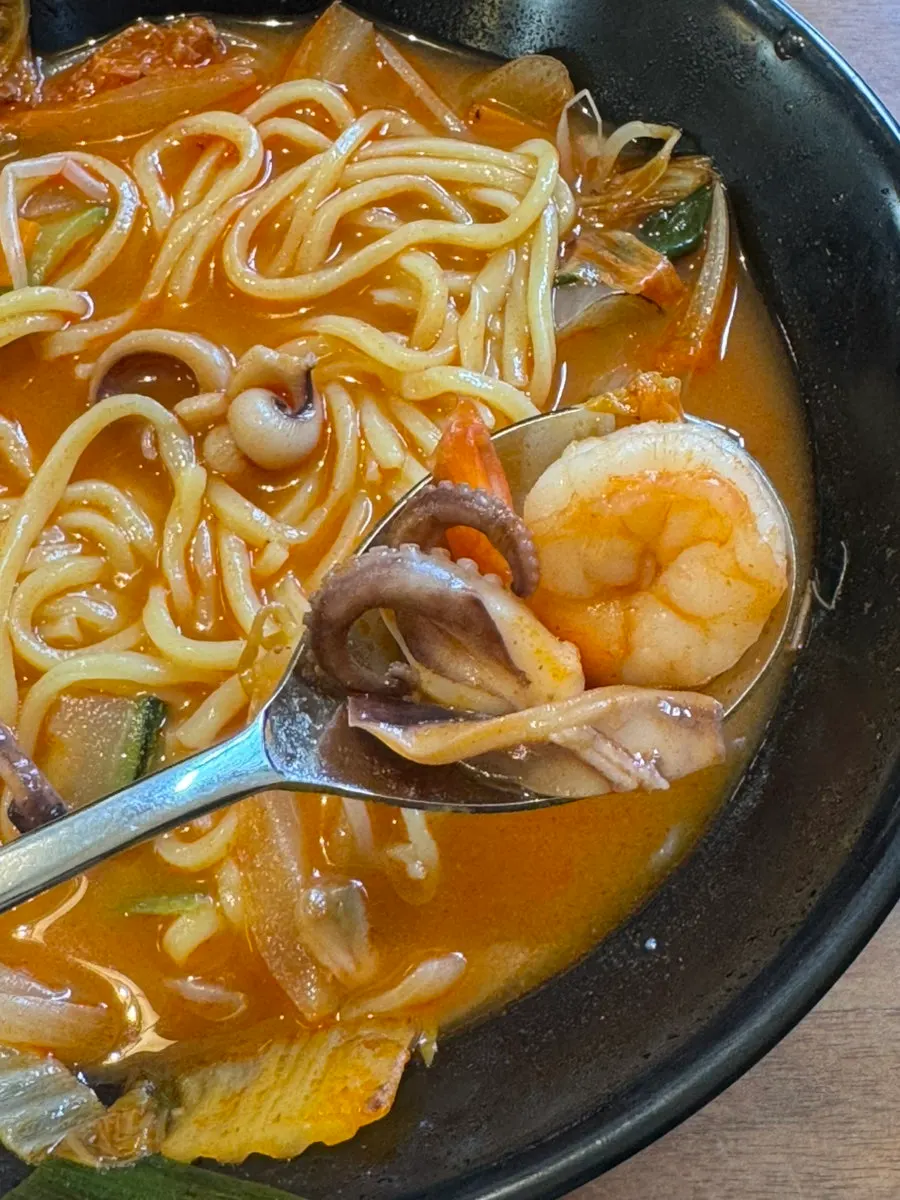Shrimp, baby octopus, and octopus in the jjampong