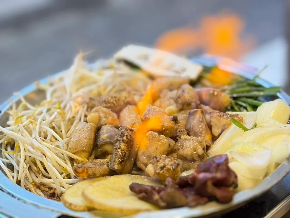 Preview photo of garlic gopchang at Omokgyo Gopchang Mokdong Main Branch