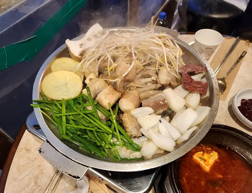 Ordered mixed gopchang and noodles