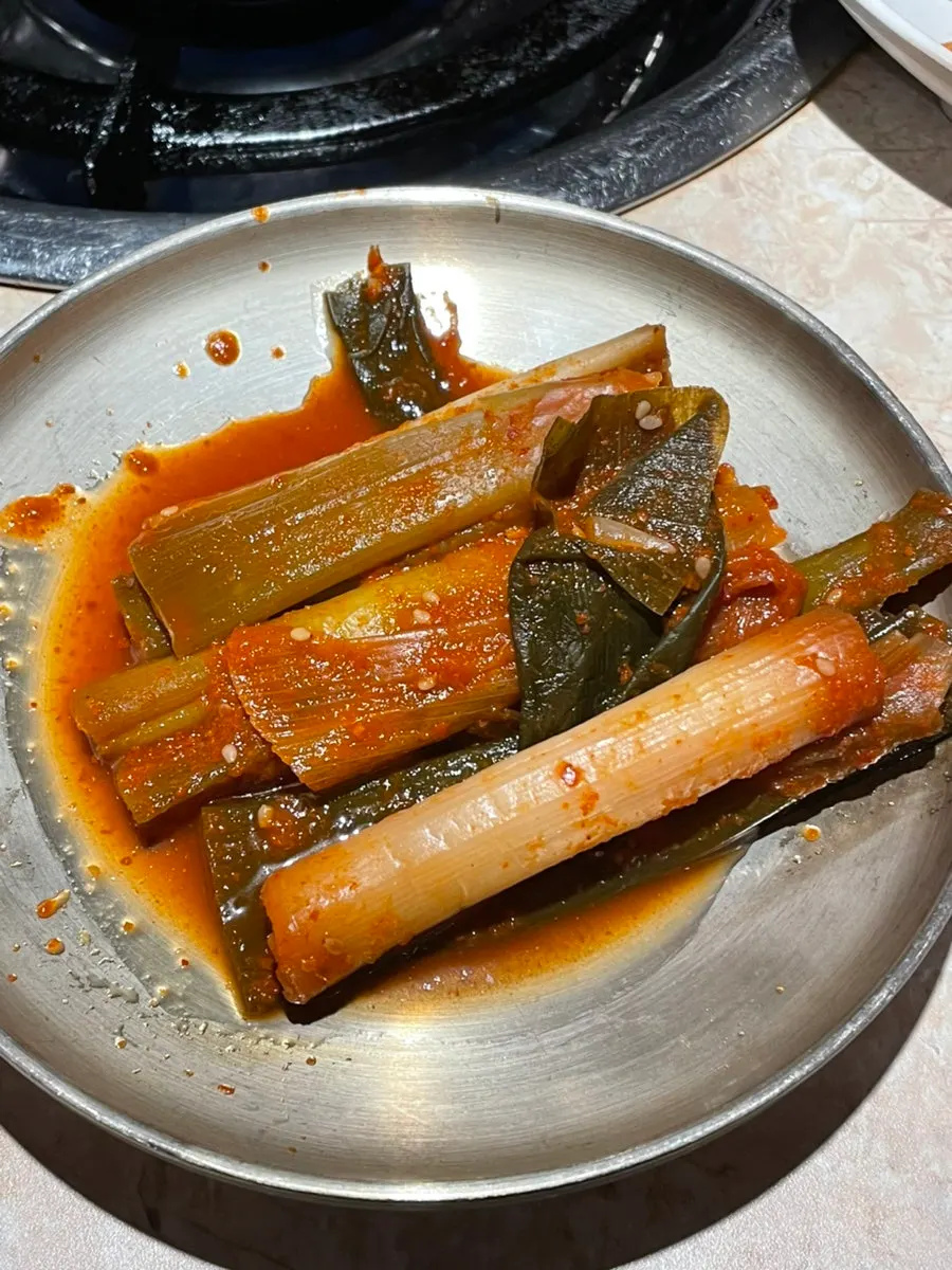 매장에서 직접 담근 대파김치